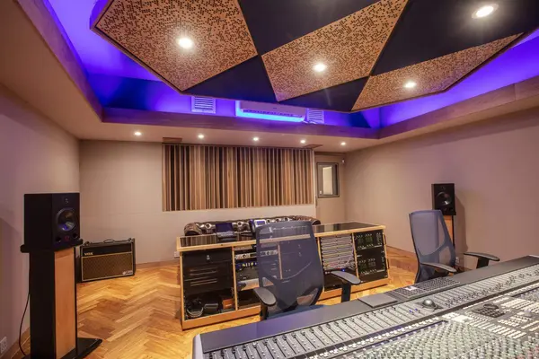 B Production recording studio by Brett Acoustics