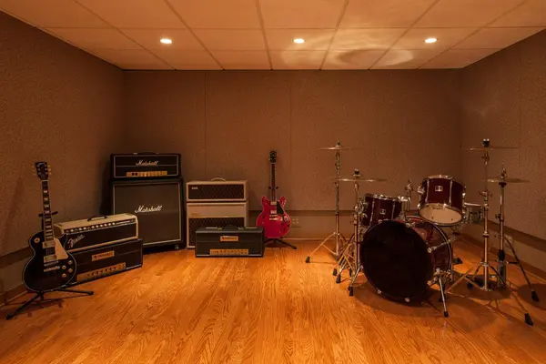 Bennett recording studio by Brett Acoustics
