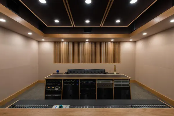 Hondo Creek recording studio by Brett Acoustics