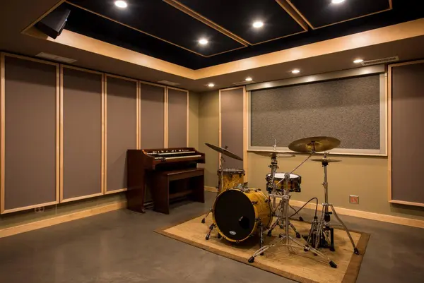 Murray recording studio by Brett Acoustics