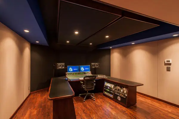 Noisefreak recording studio by Brett Acoustics
