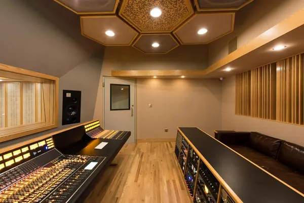Pulp Arts recording studio by Brett Acoustics