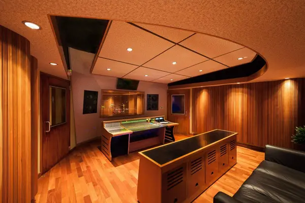 SoundStruck recording studio by Brett Acoustics