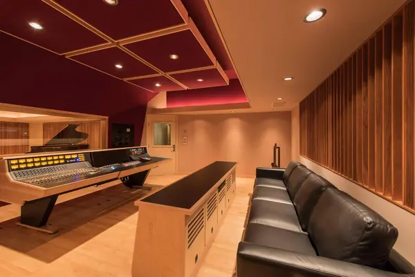Straight To Tape recording studio by Brett Acoustics