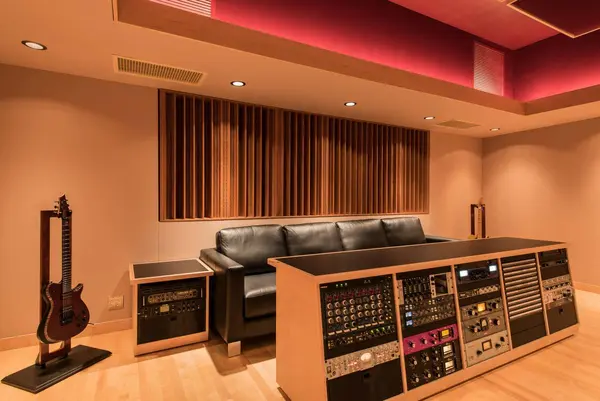 Straight To Tape recording studio by Brett Acoustics